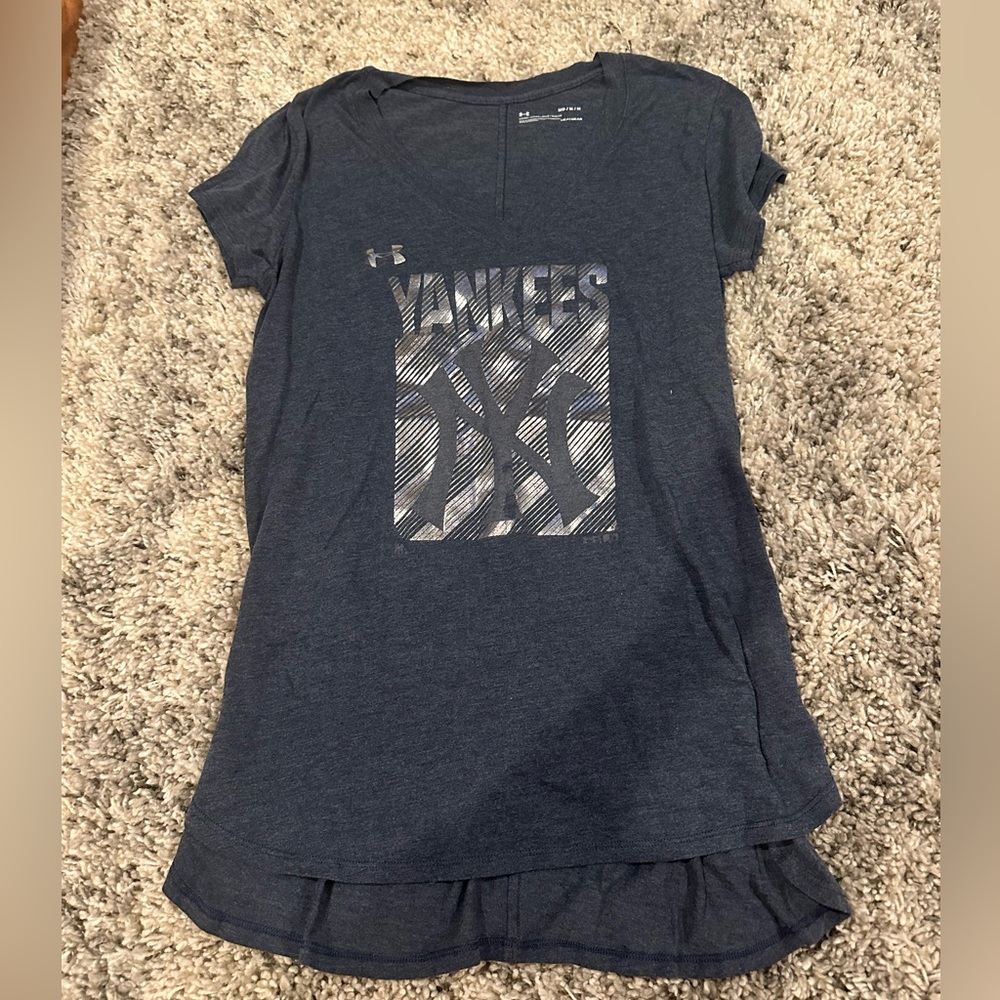 Under Armour Dark Gray T-Shirt